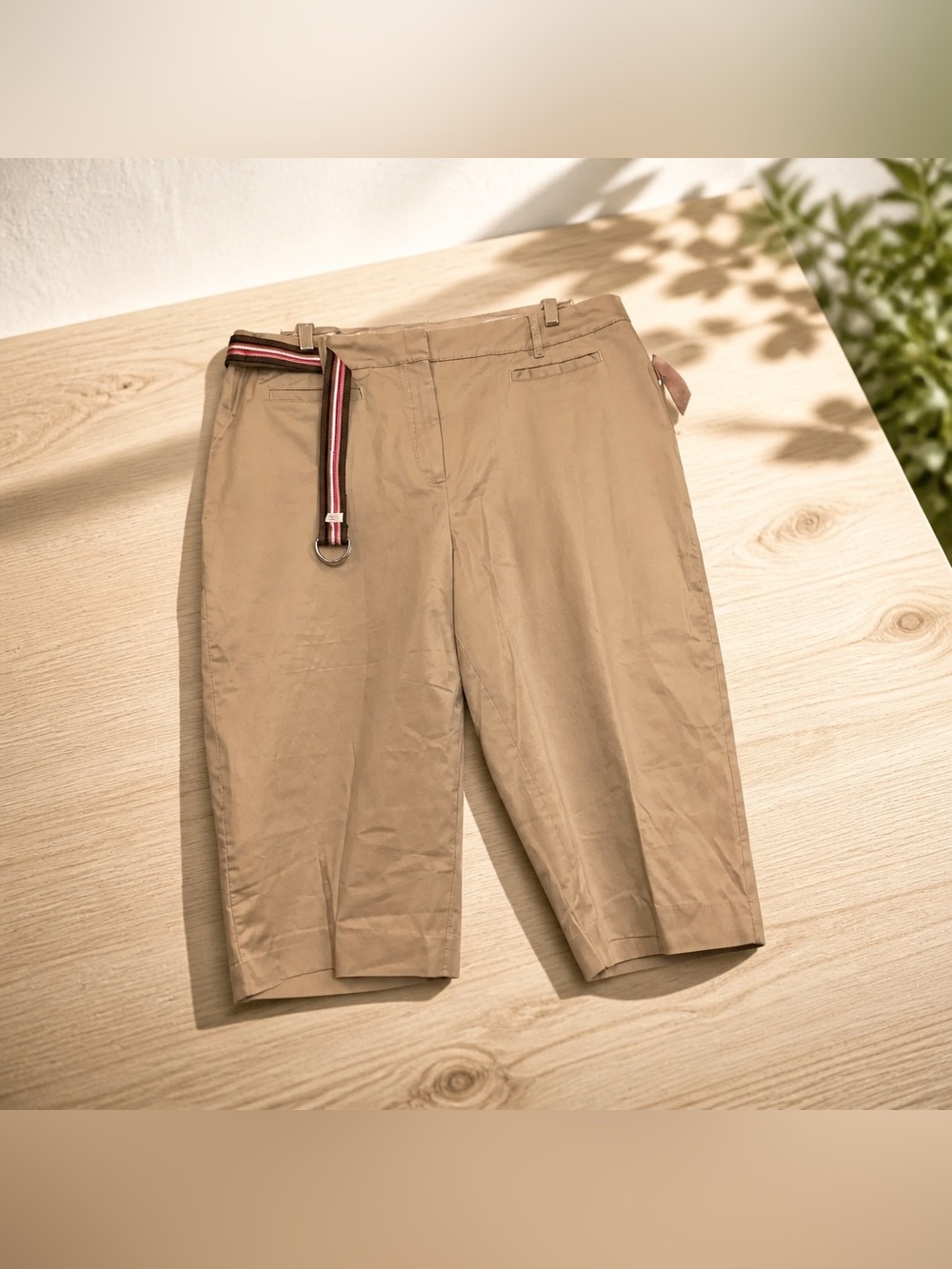 Croft and Barrow Size 18 Cotton Spandex Tan Capri With Belt